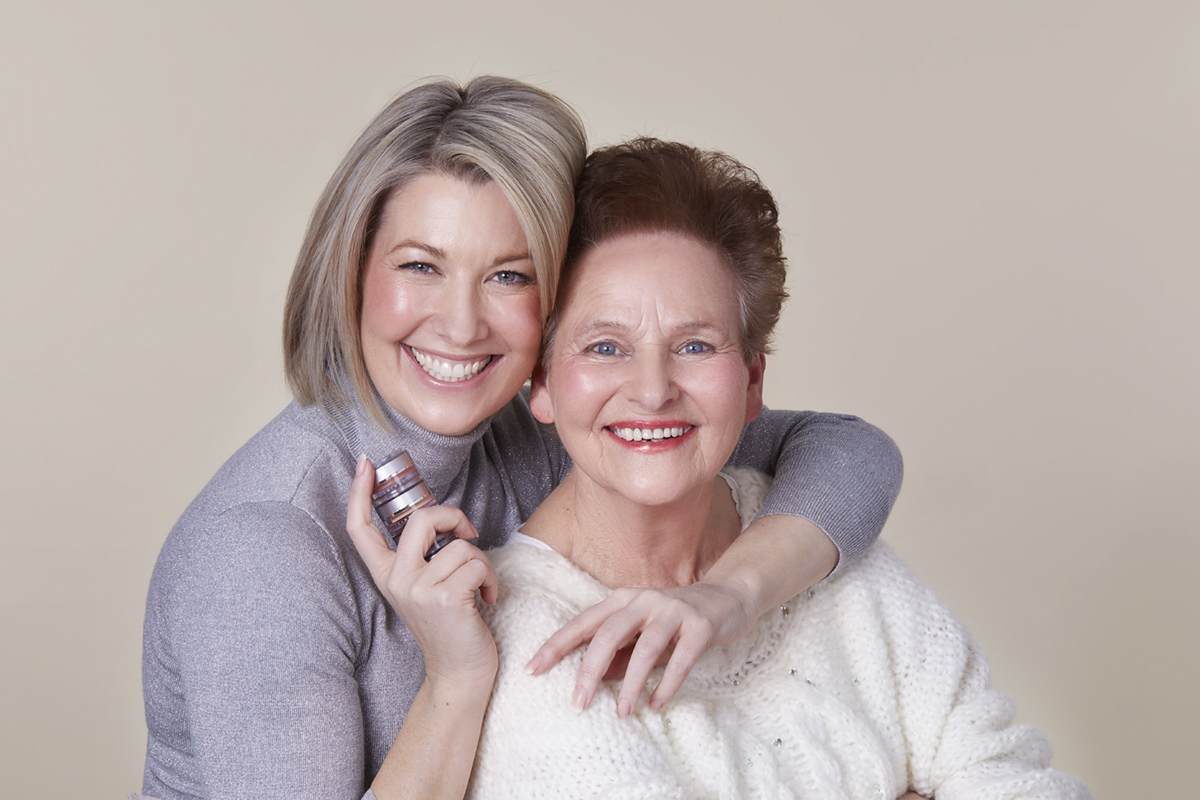 AVA_&_MARGARET_SHEER_SHIMMER_MAMA_&_BUNNY_21_02_2020_052_R_W